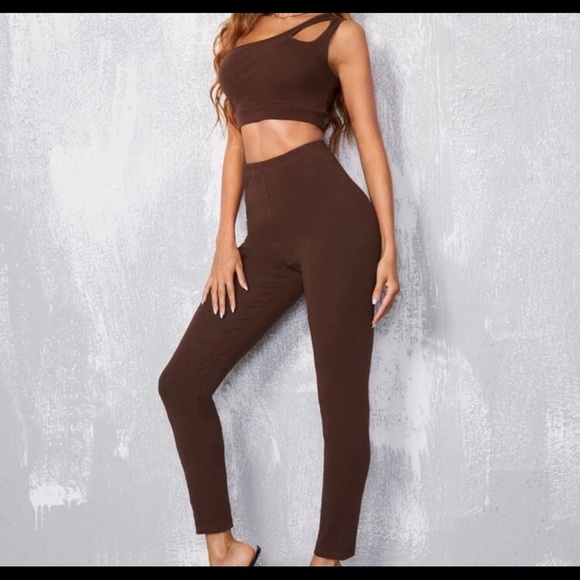 SHEIN 2 piece size sml fits big - Picture 1 of 7